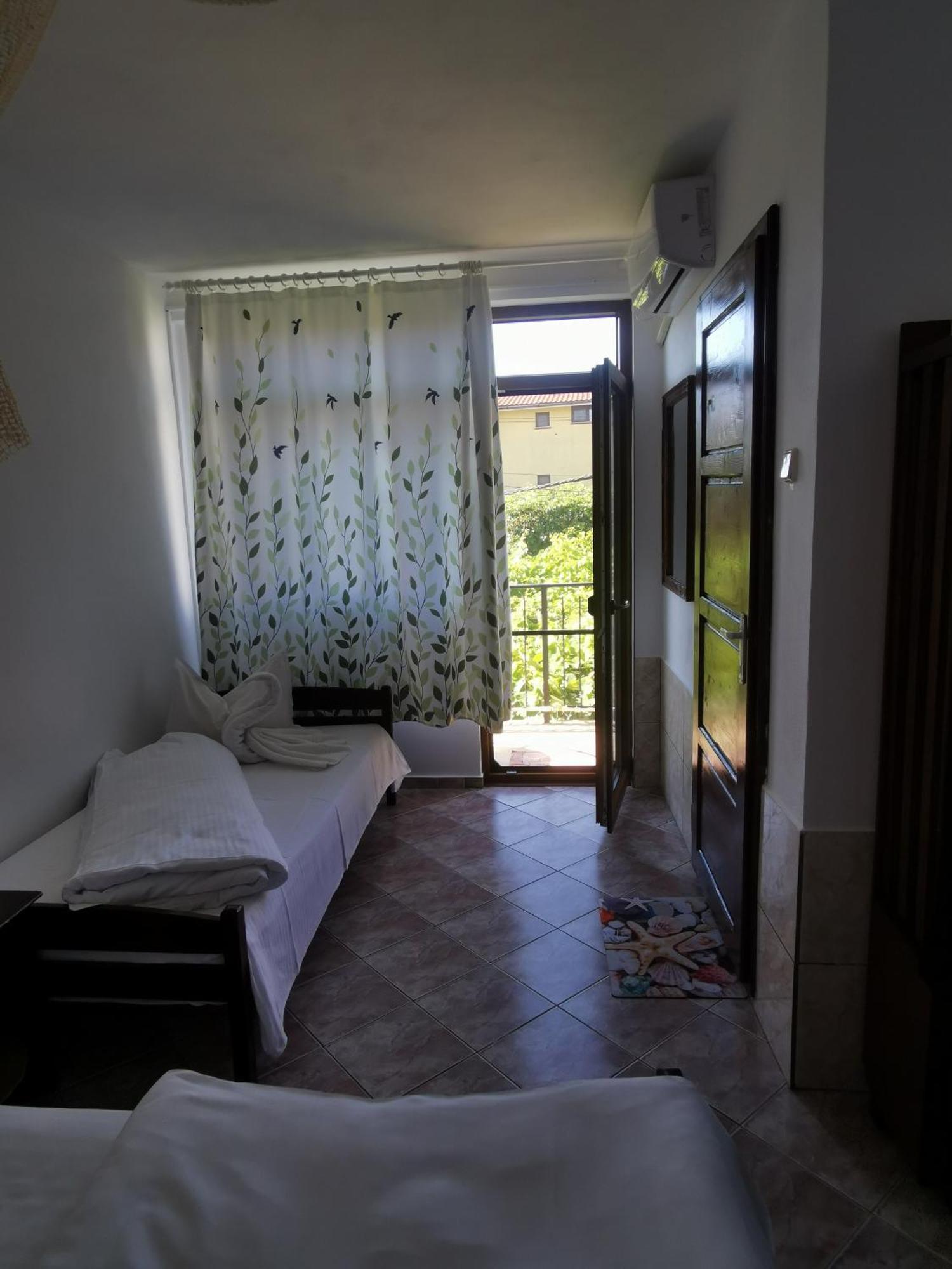 Hotel Casa Ellamy Două Mai Exterior foto
